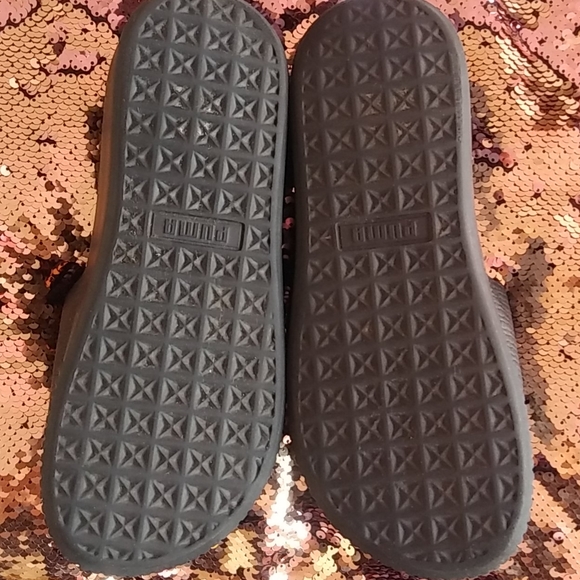 COPY - Women's Puma Platform Slides/Sandals Size 7 - Picture 2 of 6